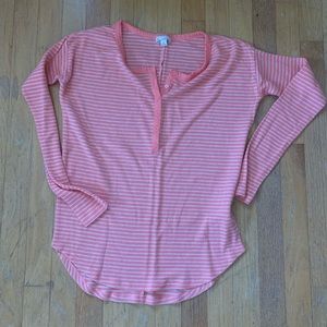 Peach and cream stripe GAP thermal XS